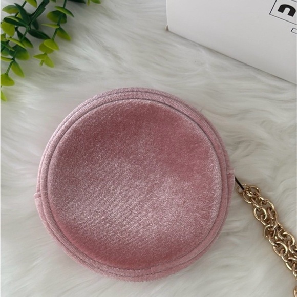 Miu Miu Pink Round Clutch - Picture 6 of 9